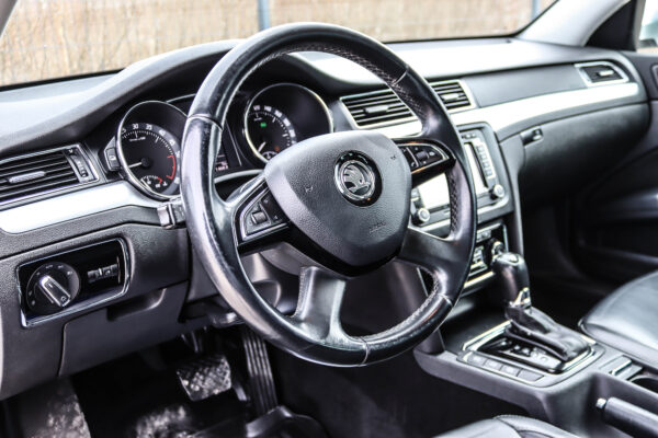 Skoda Superb - Image 7