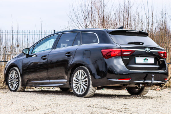 Toyota Avensis - Image 5