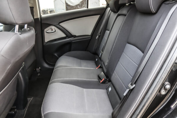 Toyota Avensis - Image 11