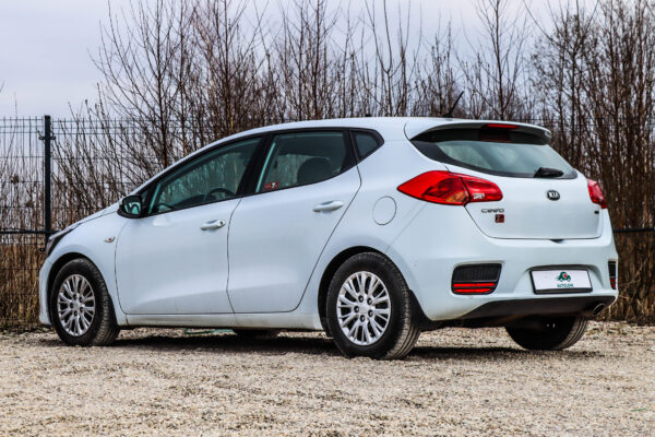 Kia Ceed - Image 5
