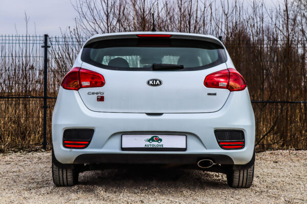 Kia Ceed - Image 4