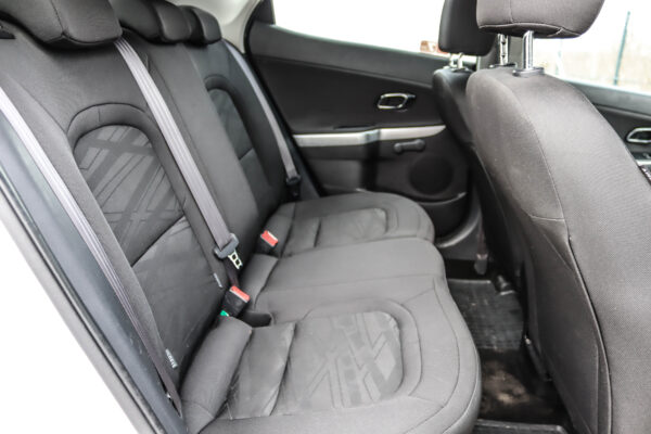 Kia Ceed - Image 12