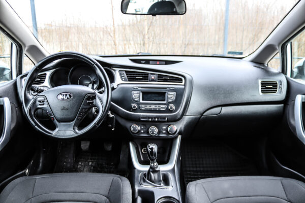 Kia Ceed - Image 8