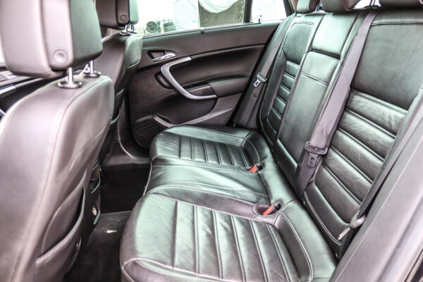 Opel Insignia - Image 8
