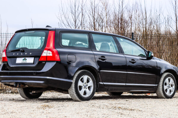 Volvo V70 - Image 5