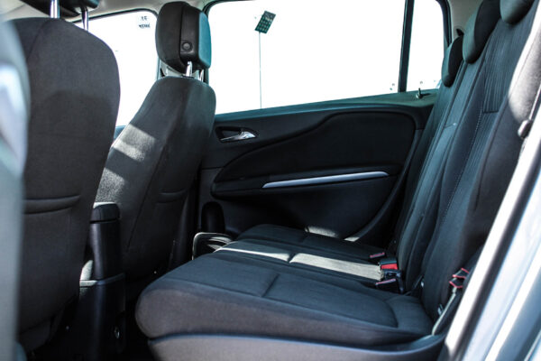 Opel Zafira - Image 10