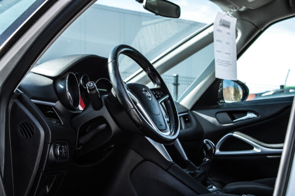 Opel Zafira - Image 8