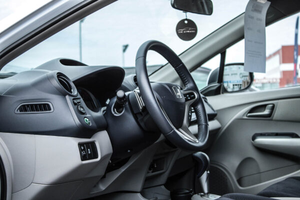 Honda Insight - Image 10