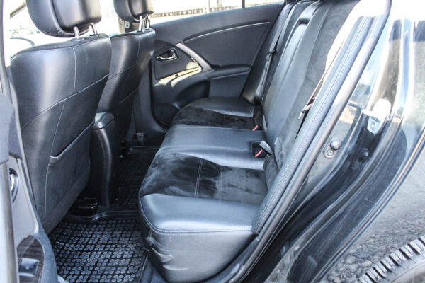 Toyota Avensis - Image 12