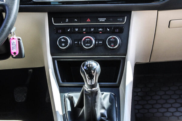 Seat Leon - Image 9