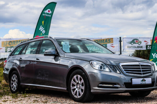 MB E200 - Image 2