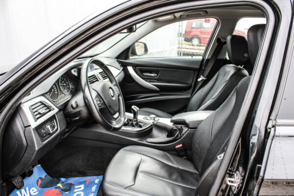 BMW 318D - Image 8