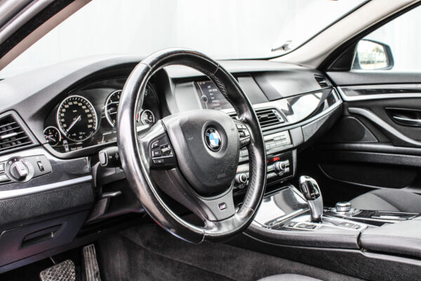 BMW 525 - Image 7