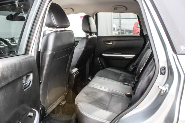 Suzuki Vitara - Image 9