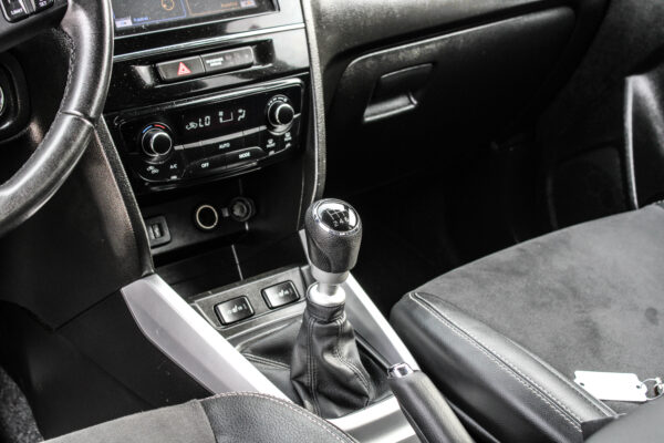 Suzuki Vitara - Image 10