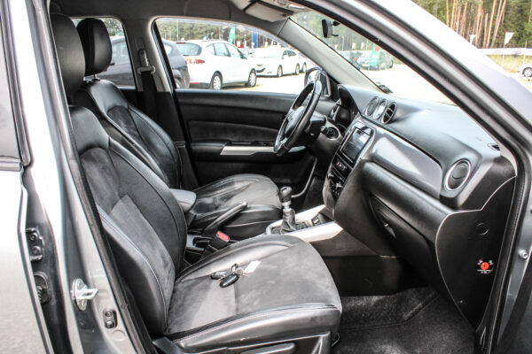 Suzuki Vitara - Image 12