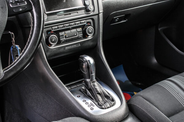 VW Golf - Image 9