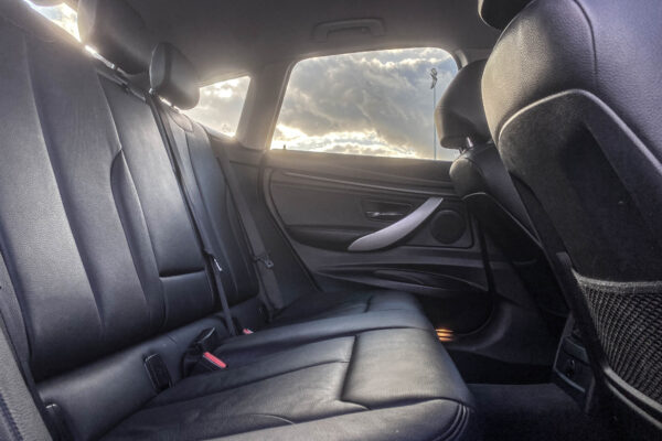 BMW 320GT - Image 11