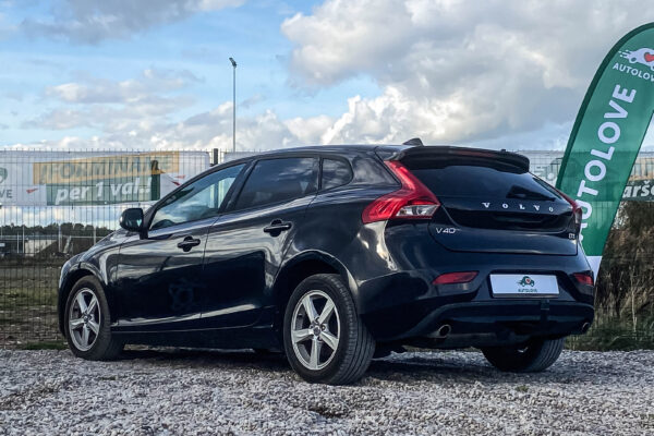 Volvo V40 - Image 3