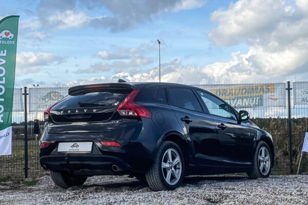 Volvo V40 - Image 4