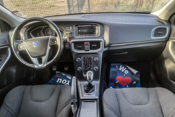 Volvo V40 - Image 7