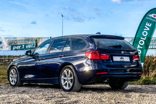 BMW 320 - Image 3