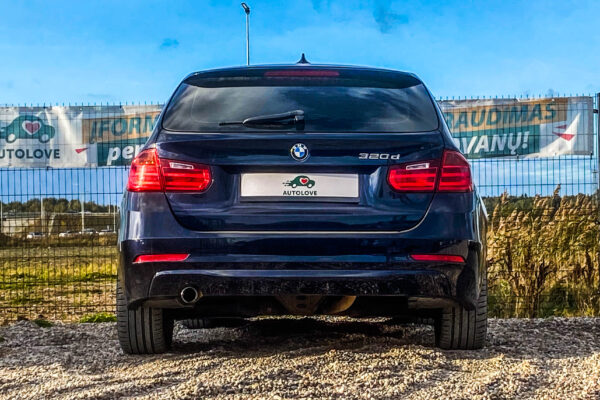BMW 320 - Image 5