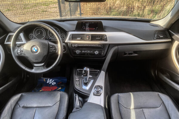 BMW 320 - Image 7