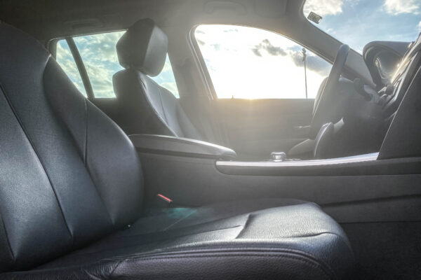 BMW 320 - Image 12