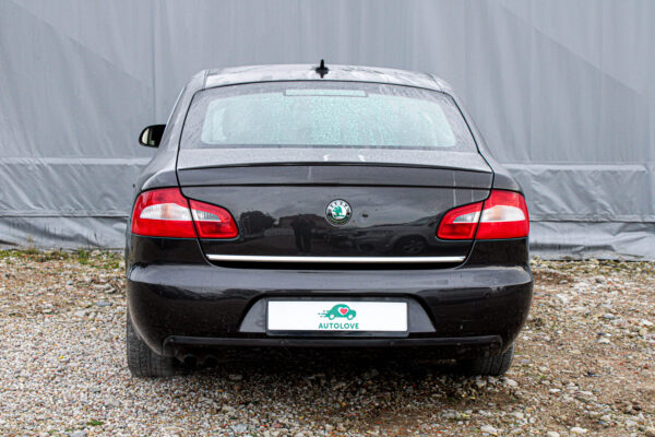 Skoda Superb - Image 5