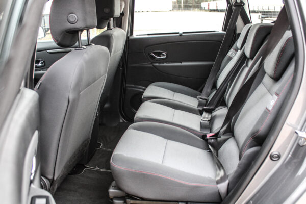 Renault Megane Scenic - Image 12