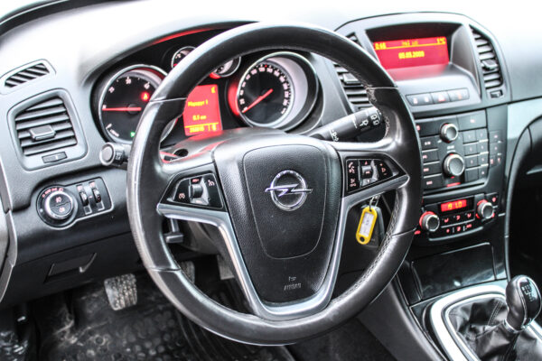 Opel Insignia - Image 9