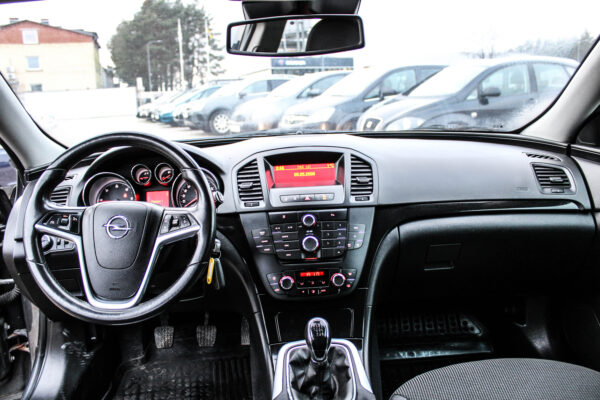 Opel Insignia - Image 10