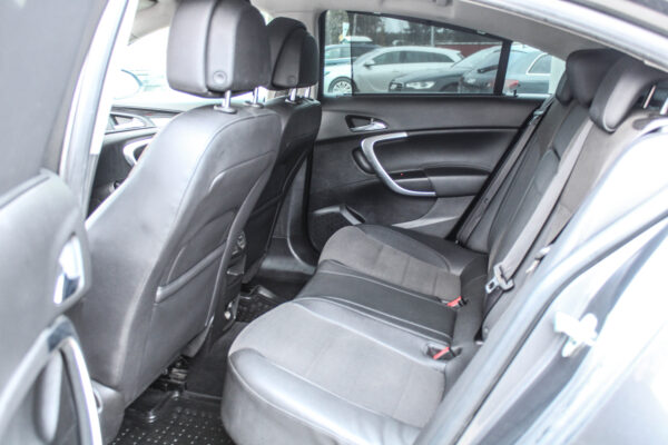 Opel Insignia - Image 12