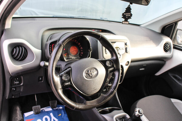 Toyota Aygo - Image 10