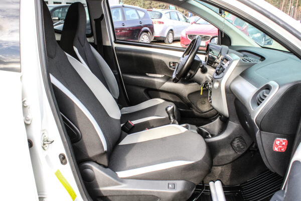 Toyota Aygo - Image 12