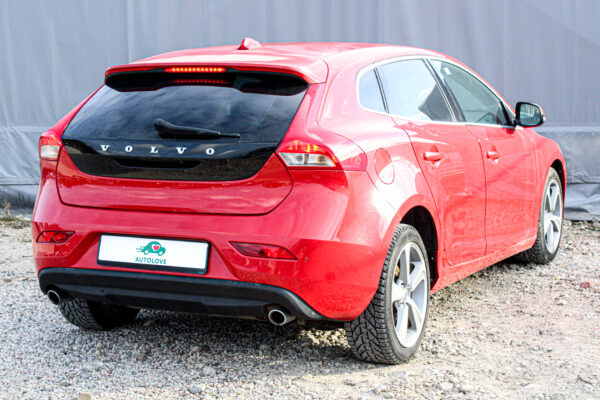 Volvo V40 - Image 5
