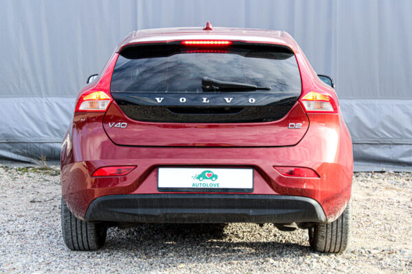 Volvo V40 - Image 5