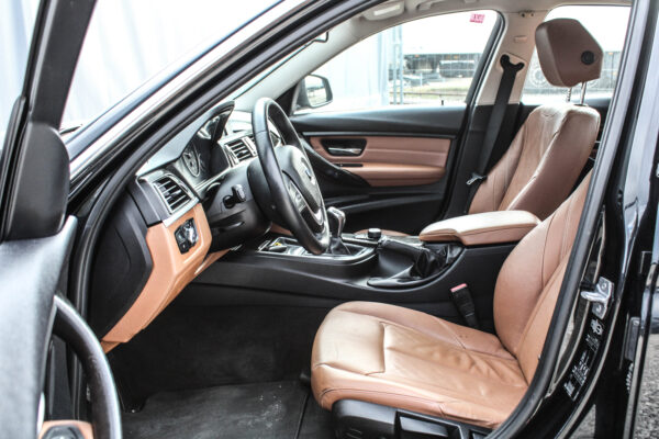 BMW 316D - Image 8