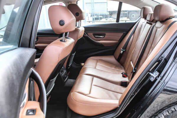 BMW 316D - Image 13