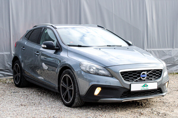 Volvo V40 - Image 3