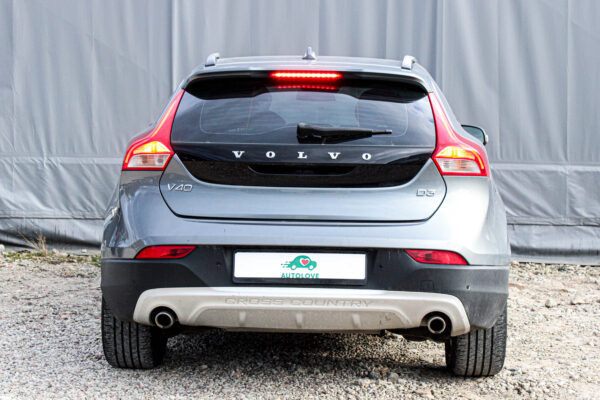 Volvo V40 - Image 5