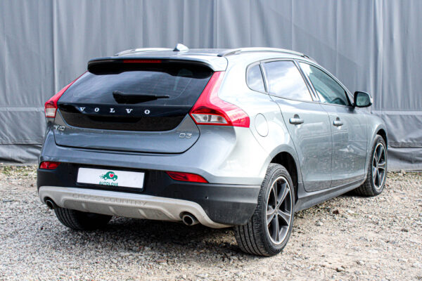 Volvo V40 - Image 4