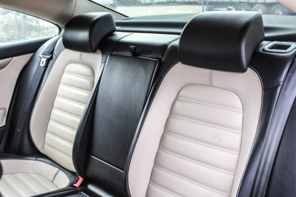 VW Passat CC - Image 10