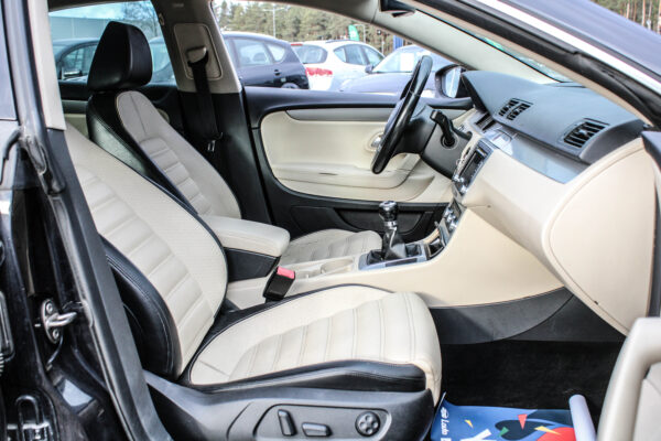 VW Passat CC - Image 12