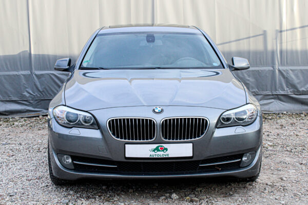 BMW 520 - Image 2