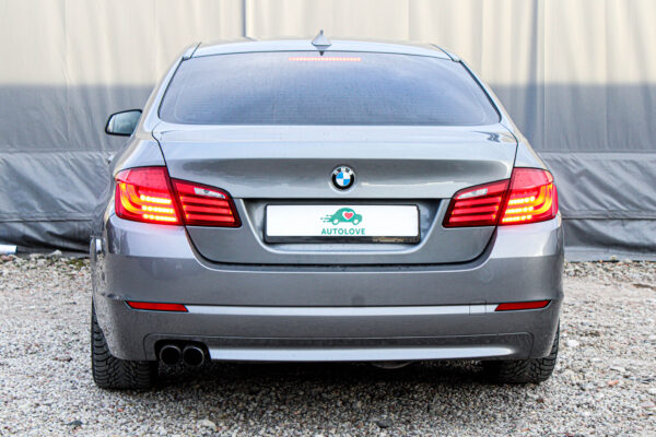 BMW 520 - Image 5