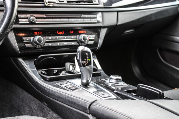 BMW 520 - Image 10