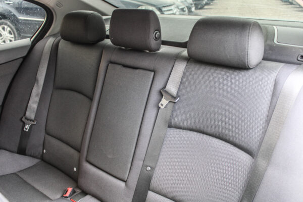 BMW 520 - Image 14