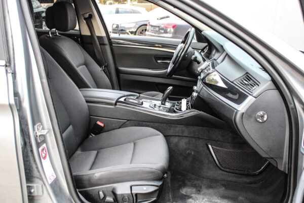 BMW 520 - Image 13